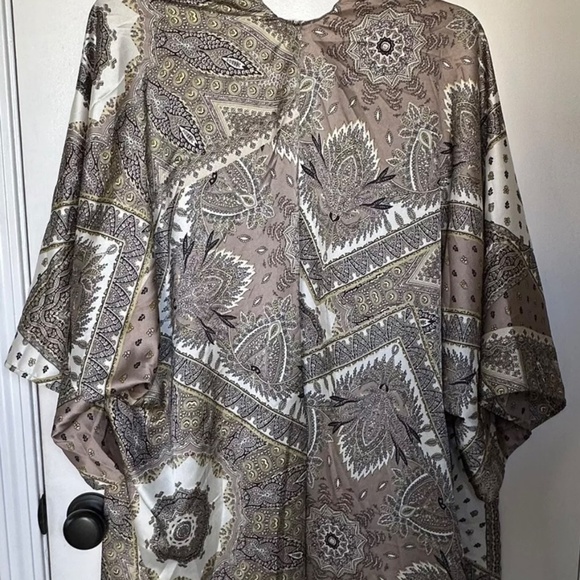 MISS LOVE BRAND WOMEN'S SIZE M/L CARDIGAN / KAFTAN - Picture 6 of 6